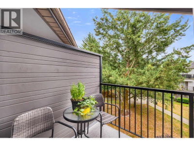 40120 WILLOW Crescent | Squamish British Columbia | Slide Image Nine