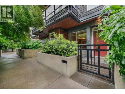 533 3RD Street | North Vancouver British Columbia | Slide Image Thirty-four