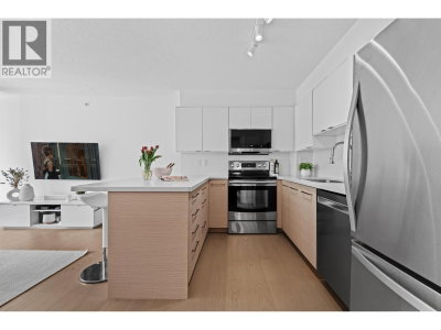 1633 8TH Avenue | Vancouver British Columbia | Slide Image Four