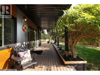 955 WINDJAMMER Road | Bowen Island British Columbia | Slide Image Two