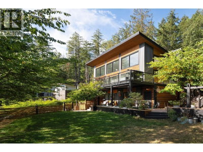 955 WINDJAMMER Road | Bowen Island British Columbia | Slide Image Twenty-seven
