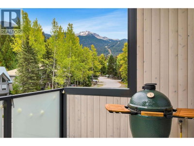 2242 ASPEN Drive | Whistler British Columbia | Slide Image Thirteen