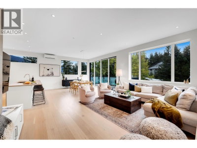 2242 ASPEN Drive | Whistler British Columbia | Slide Image Six