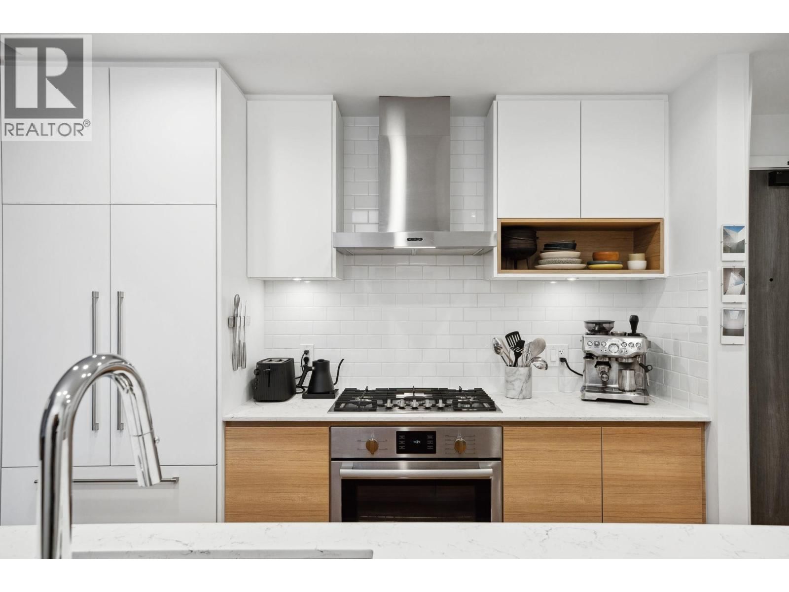 410 - 55 KLAHANIE DRIVE Image 3