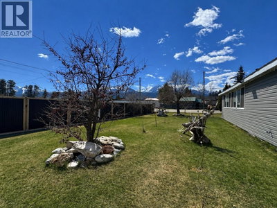41 CEDAR Street | Valemount British Columbia | Slide Image Fourteen