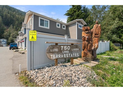 750 HOT SPRINGS Road | Harrison Hot Springs British Columbia | Slide Image Thirty-two