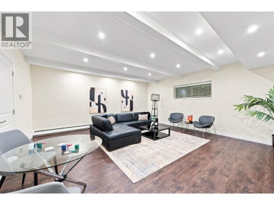 4245 NAUTILUS Close | Vancouver British Columbia | Slide Image Six