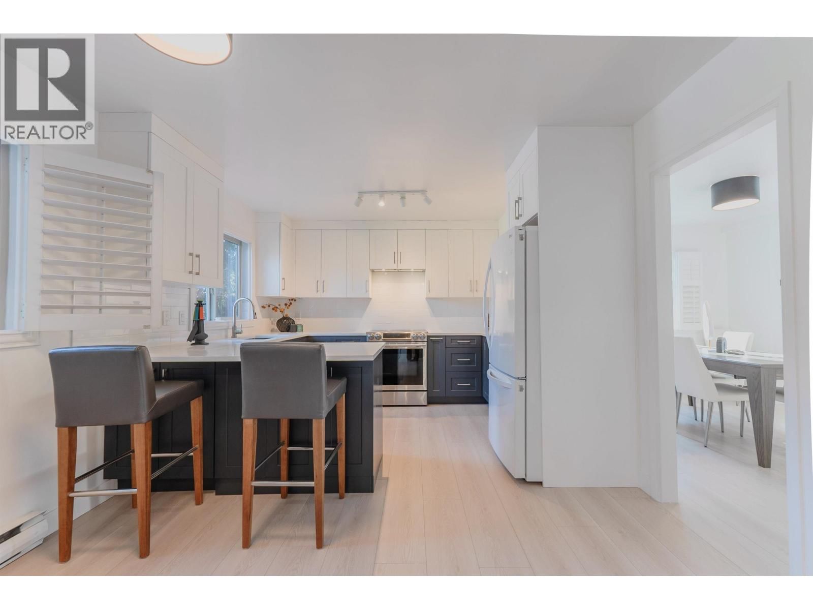 6640 SHAWNIGAN Place, Richmond, British Columbia V7E 4W9