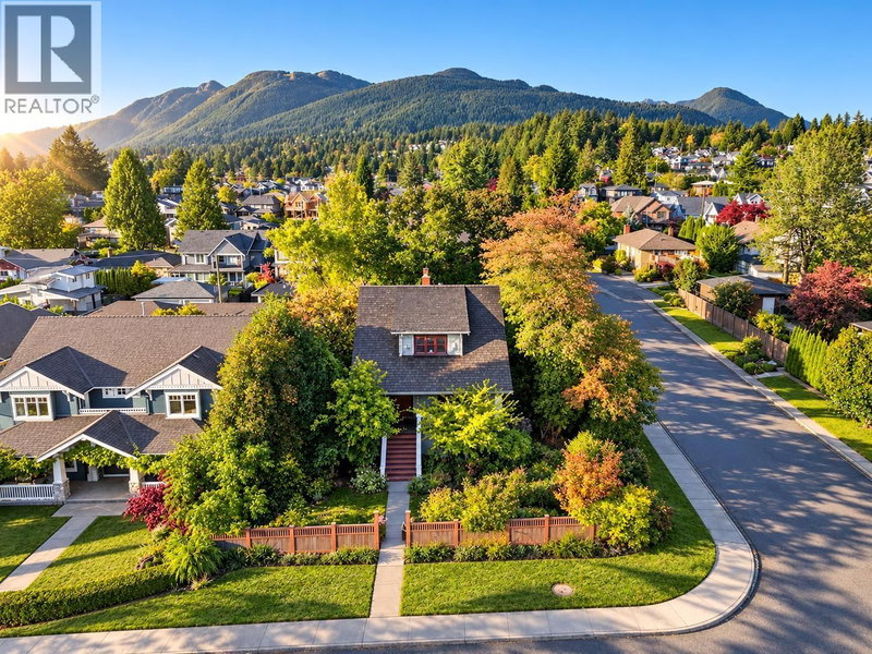 364 14TH Street North Vancouver British Columbia, V7L 2N6 - 4 Bedrooms Home For Sale