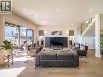 41301 HORIZON Drive | Squamish British Columbia | Slide Image Seventeen