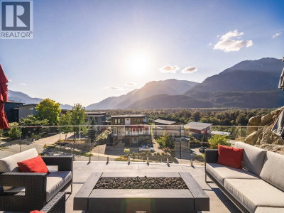41301 HORIZON Drive | Squamish British Columbia | Slide Image Twenty-three