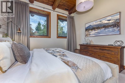 6403 ST ANDREW'S Way | Whistler British Columbia | Slide Image Nineteen