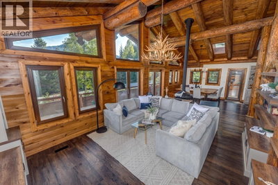 6403 ST ANDREW'S Way | Whistler British Columbia | Slide Image Four
