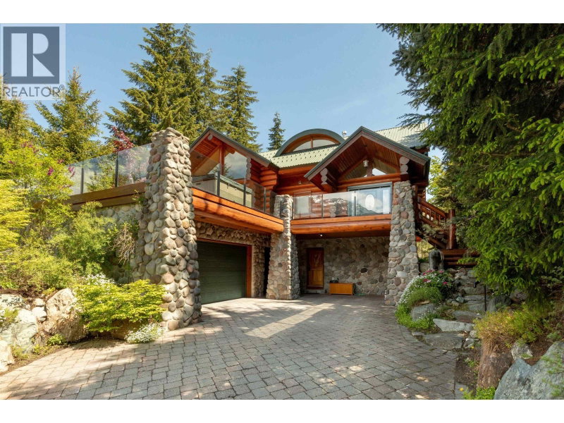6361 FAIRWAY Drive Whistler British Columbia, V8E 0C9 - 4 Bedrooms Home For Sale