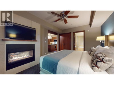 2020 LONDON Lane | Whistler British Columbia | Slide Image Twelve
