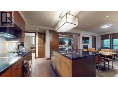 2020 LONDON Lane | Whistler British Columbia | Slide Image Seven
