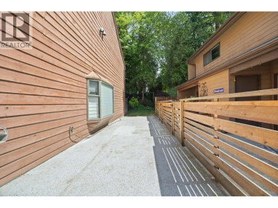 4384 GARDEN GROVE Drive | Burnaby British Columbia | Slide Image Twenty-six