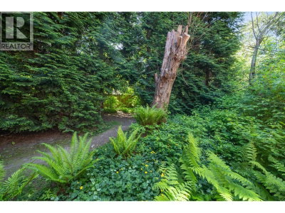 4384 GARDEN GROVE Drive | Burnaby British Columbia | Slide Image Thirty-six