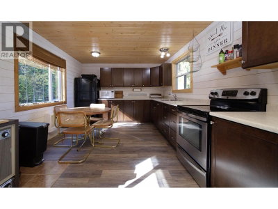 5647 MARSHALL CREEK Road | Horsefly British Columbia | Slide Image Nine