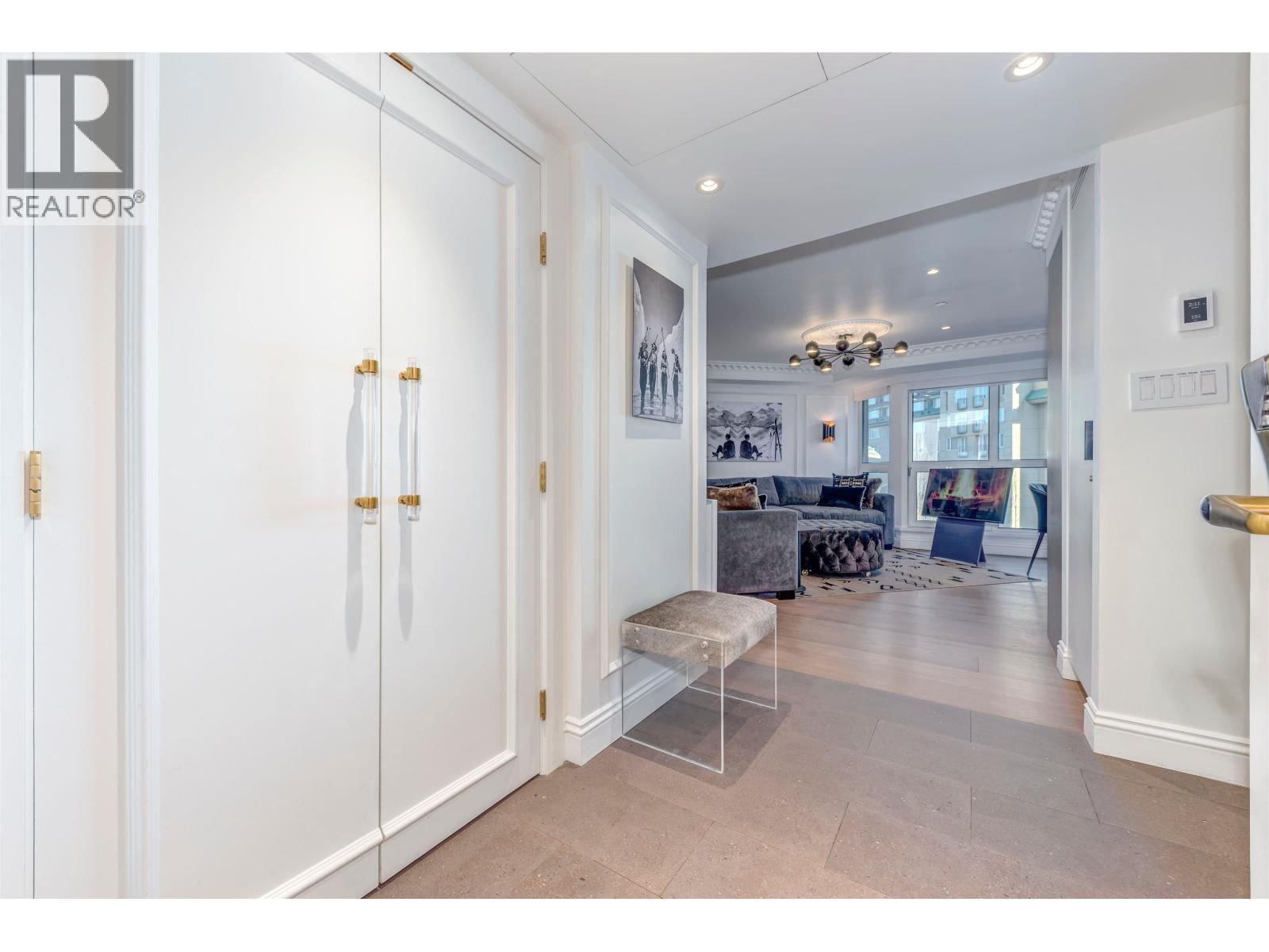 401 4557 BLACKCOMB Way property photo