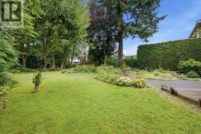 1388 CAMBRIDGE Drive | Coquitlam British Columbia | Slide Image Six