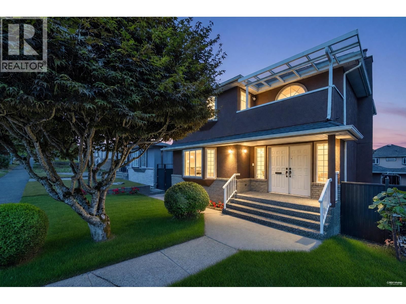 3681 SCALES Place, Vancouver, British Columbia V5R 5Z9