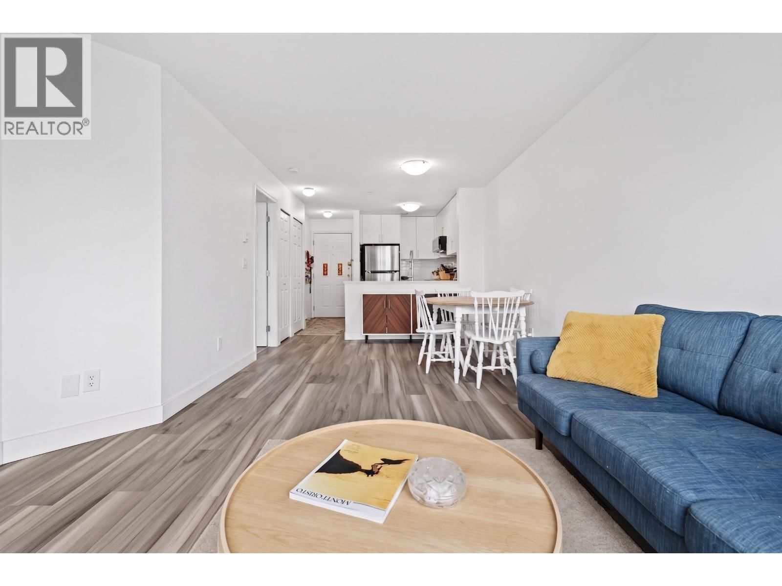 5818 LINCOLN Street, Vancouver, British Columbia V5R 4P7