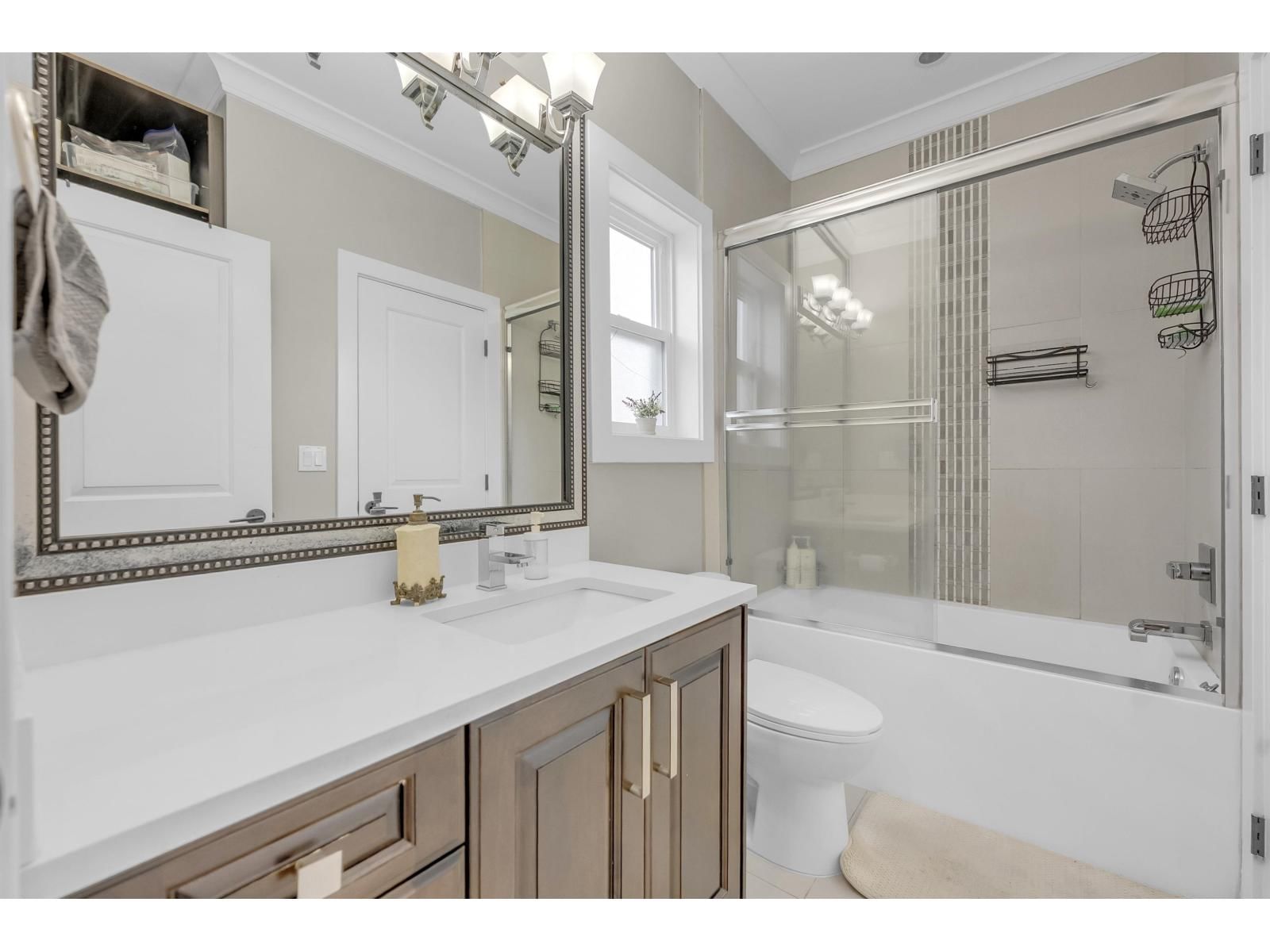 15648 82 AVENUE Image 21