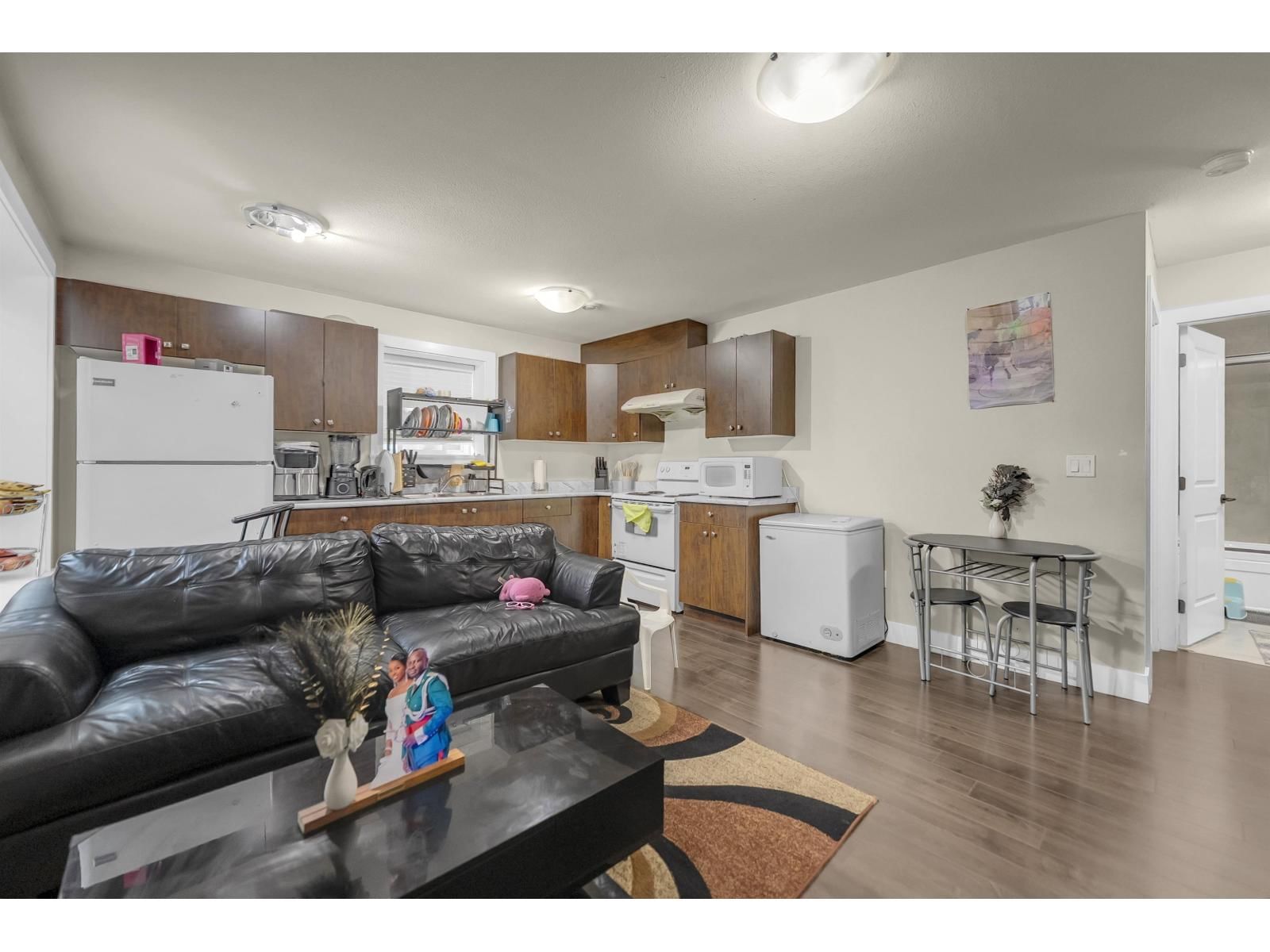 15648 82 AVENUE Image 24
