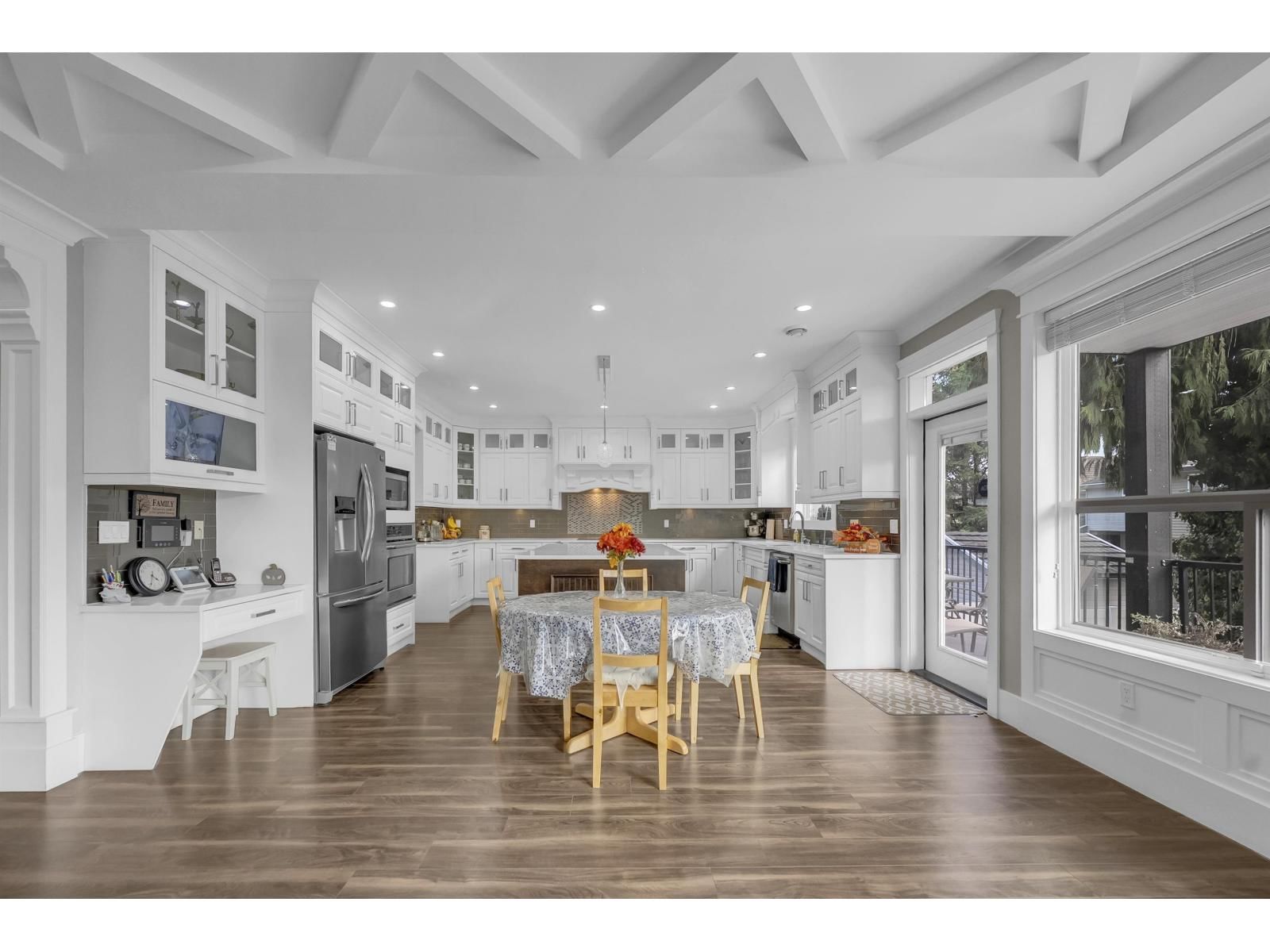 15648 82 AVENUE Image 4