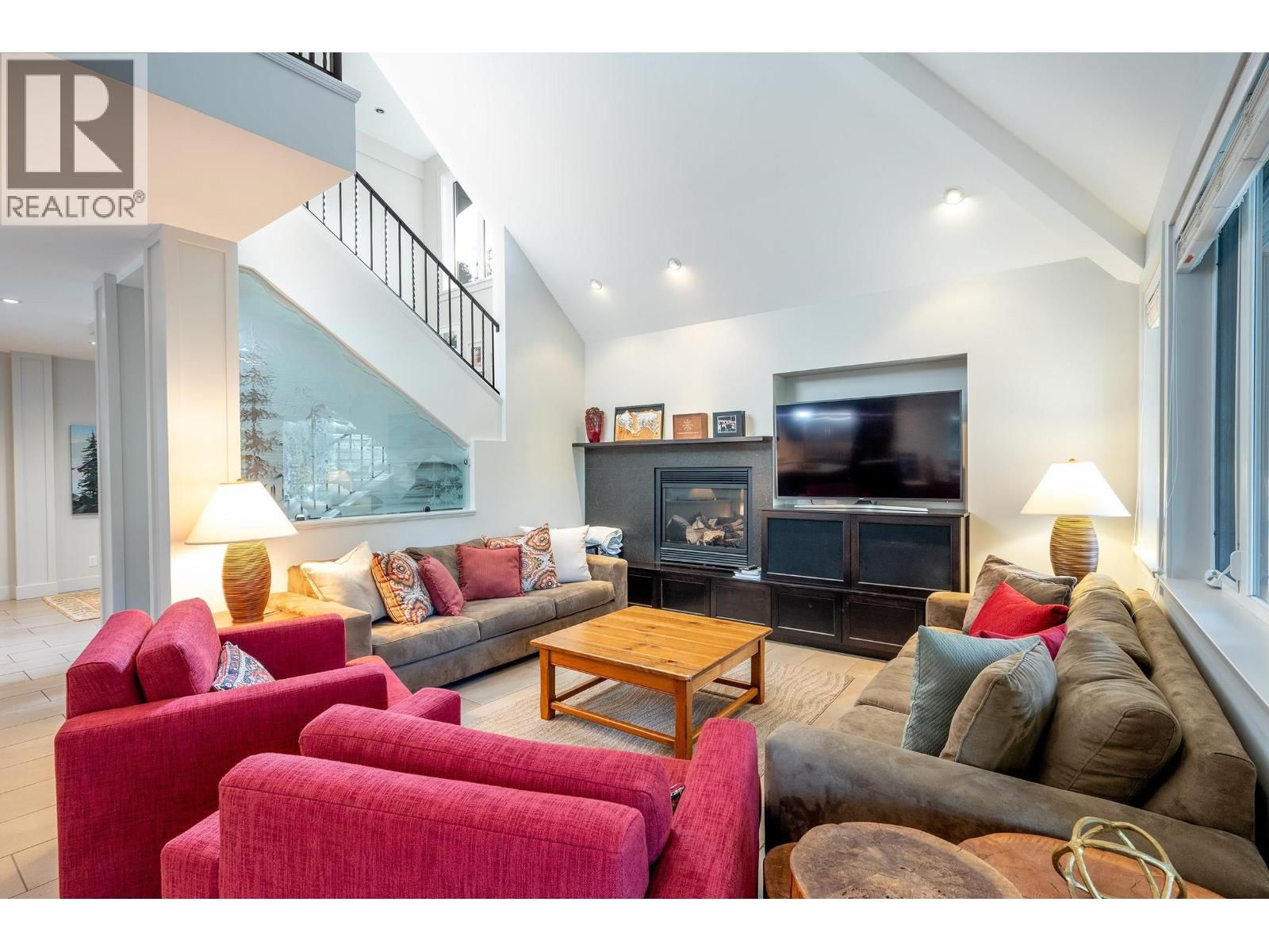 2817 CLIFFTOP Lane property photo