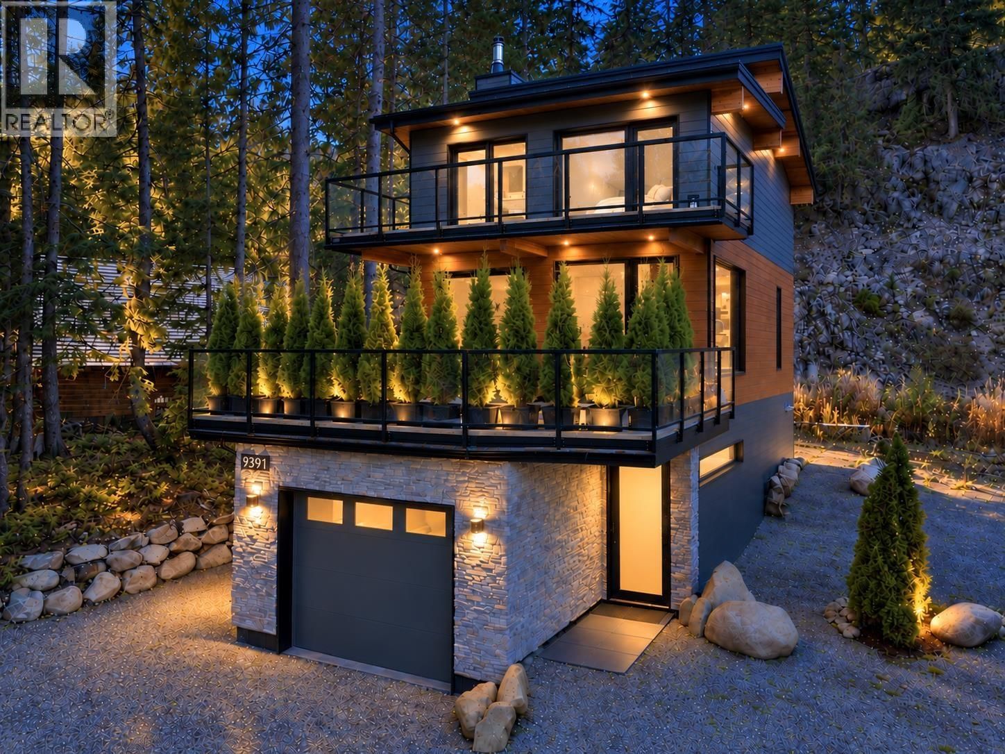 9391 EMERALD Drive