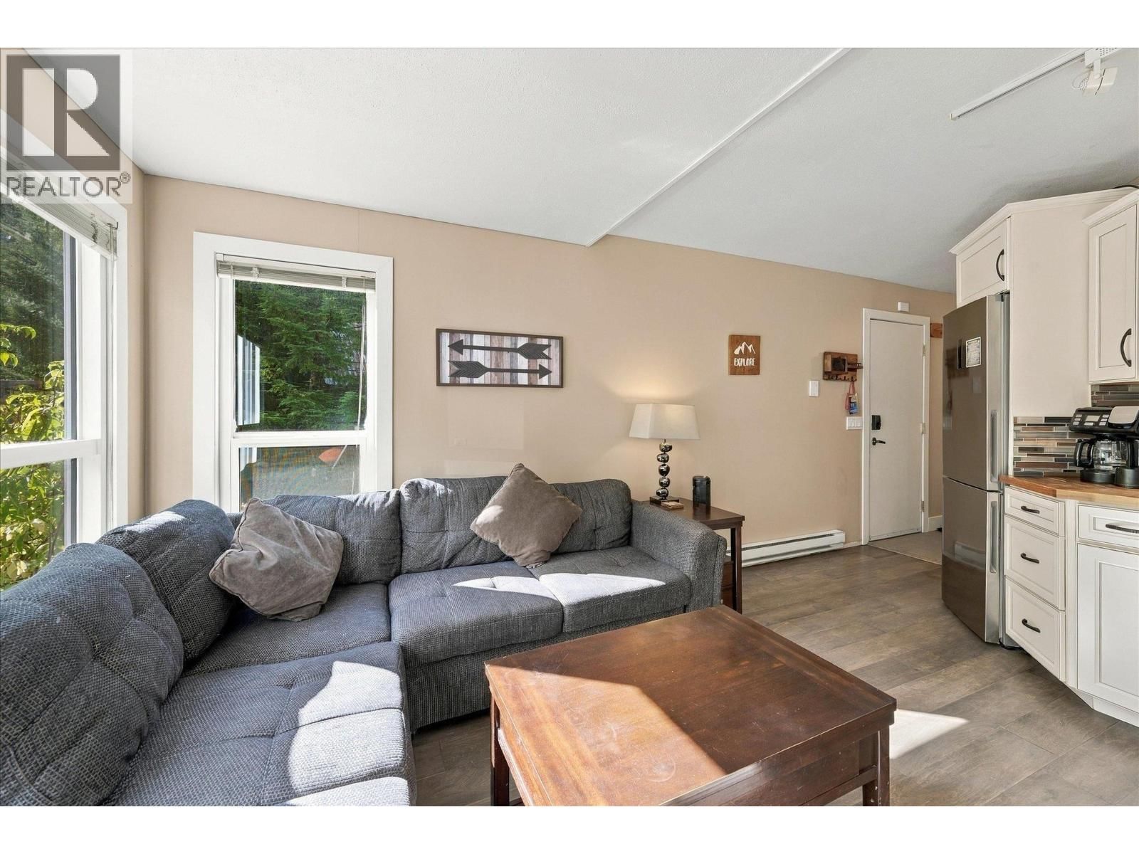 4 2024 INNSBRUCK Drive property photo
