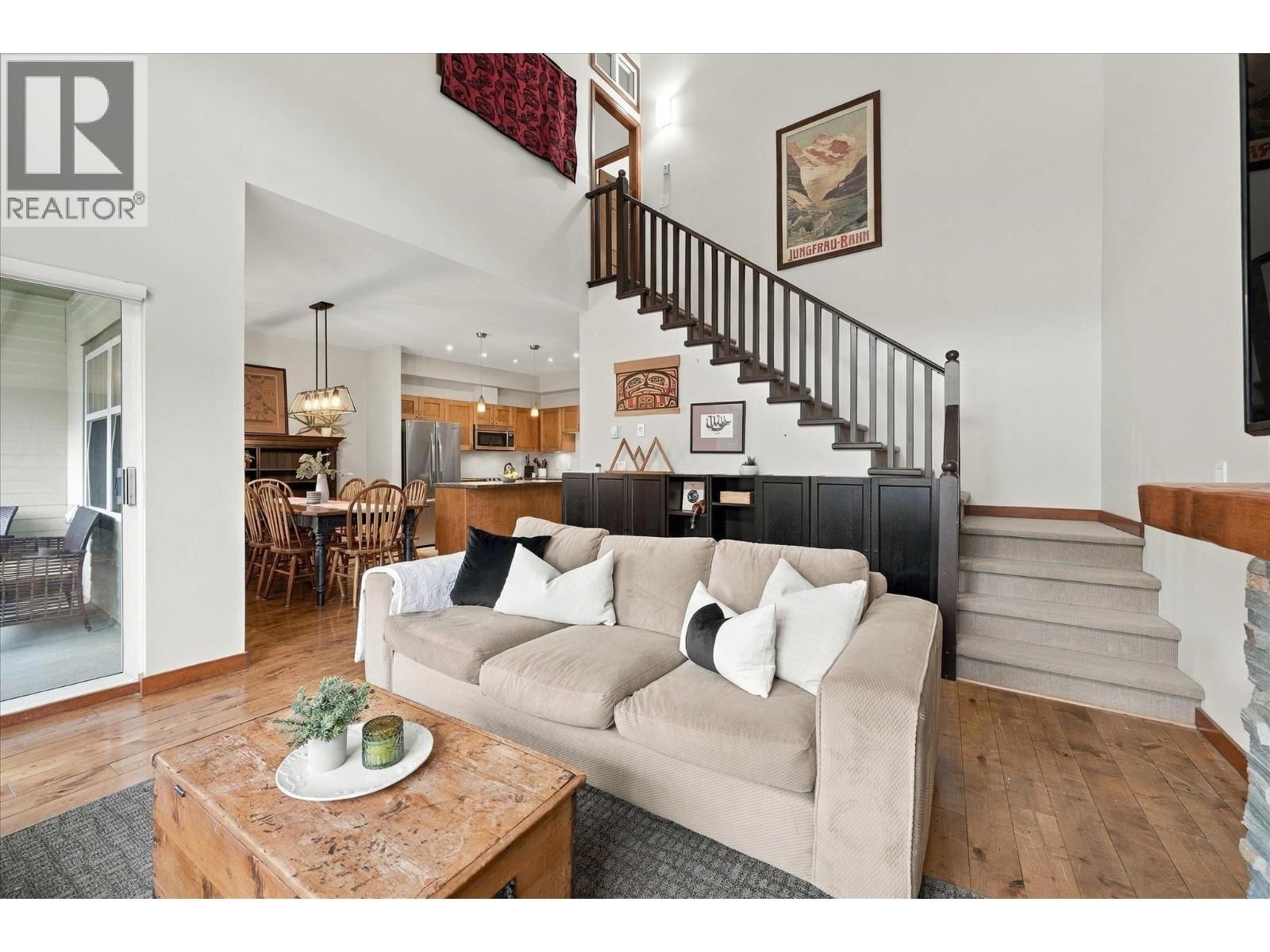 309 3300 PTARMIGAN Place property photo
