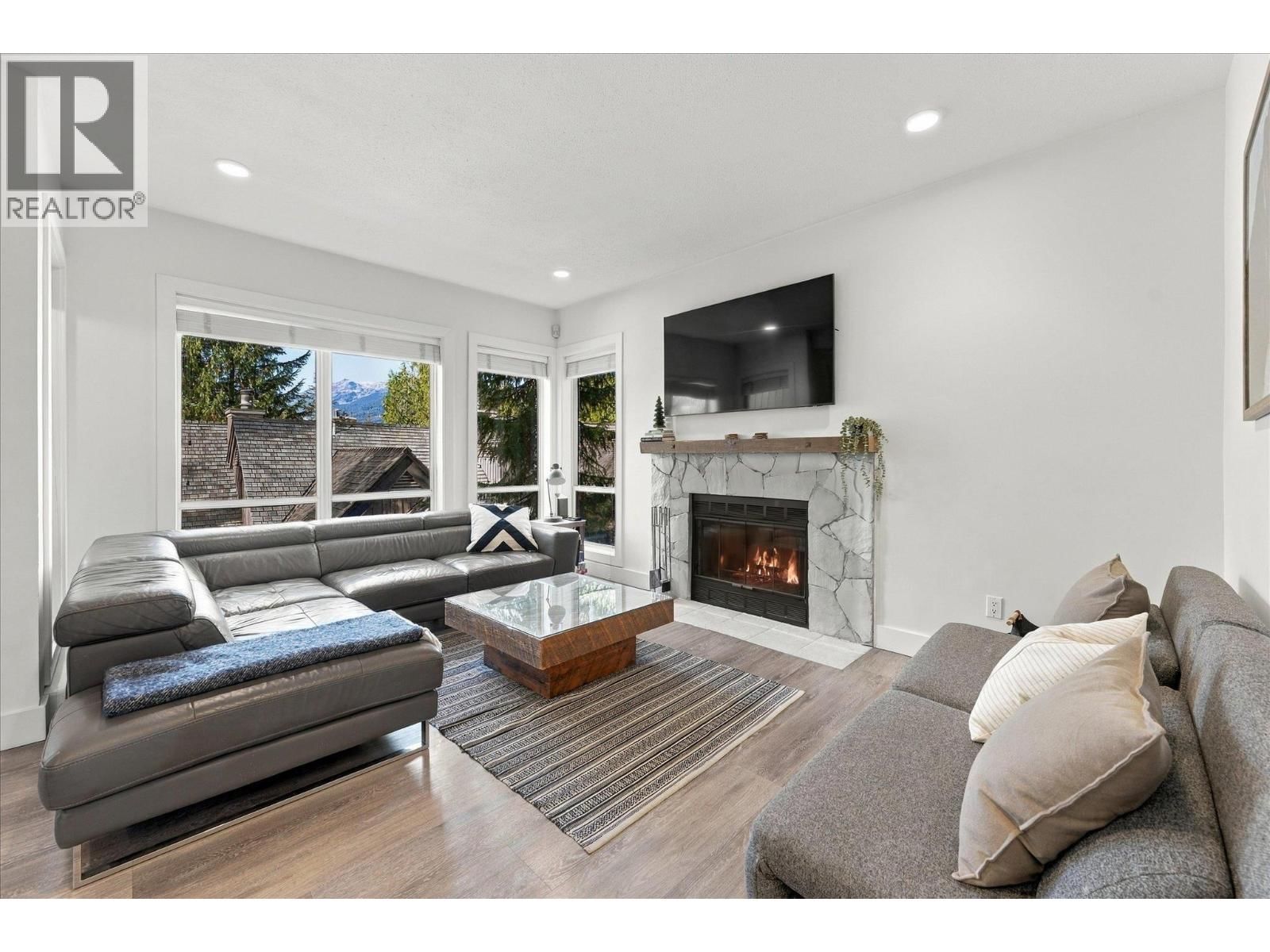 43 4891 PAINTED CLIFF Road property photo