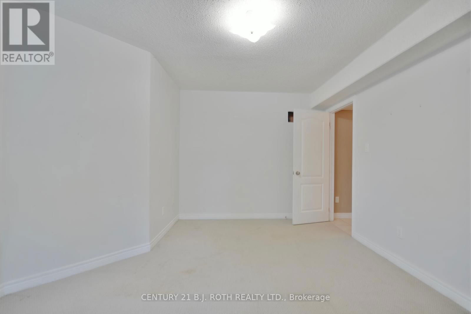 1 CARDINAL WAY Image 32