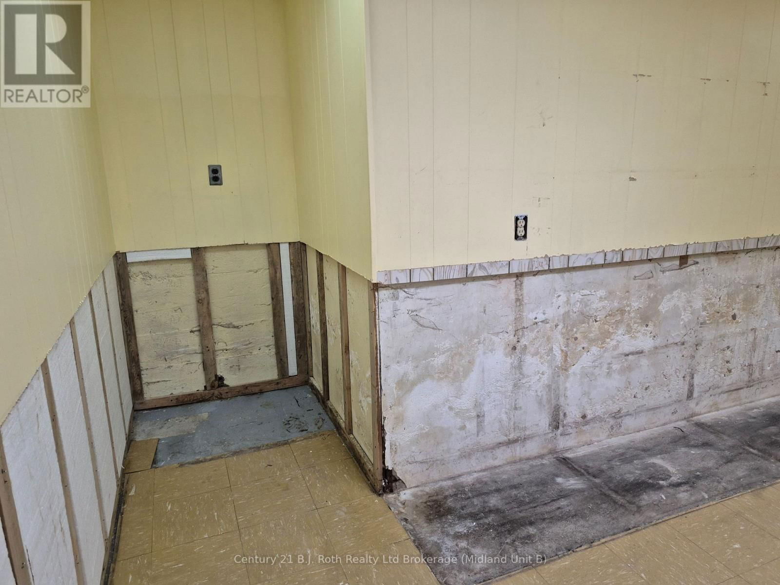 396 ASSINIBOIA STREET Image 35