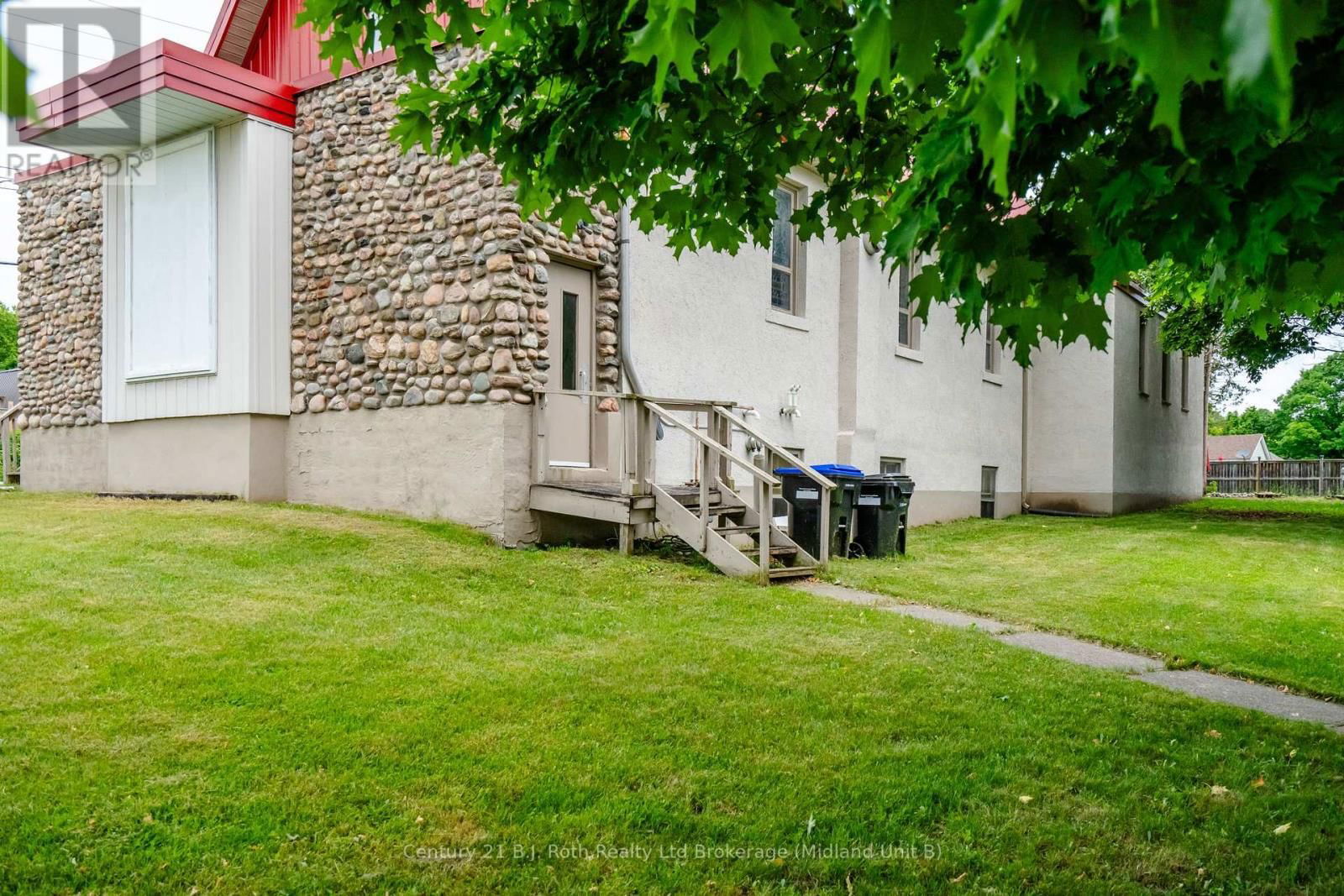 396 ASSINIBOIA STREET Image 47