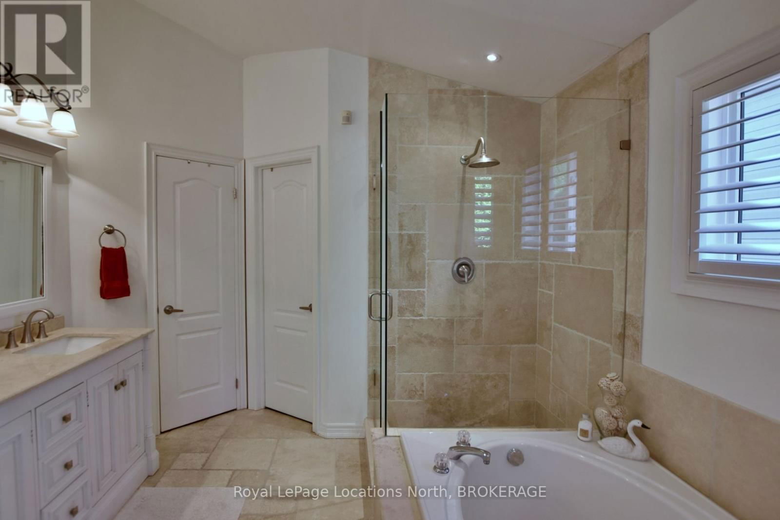 32 NETTLETON COURT Image 35