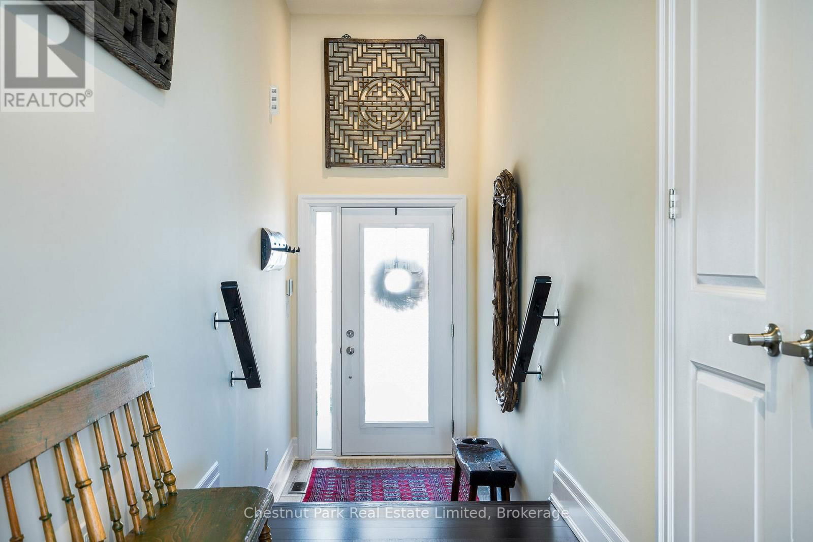 31 EMERSON MEWS Image 11