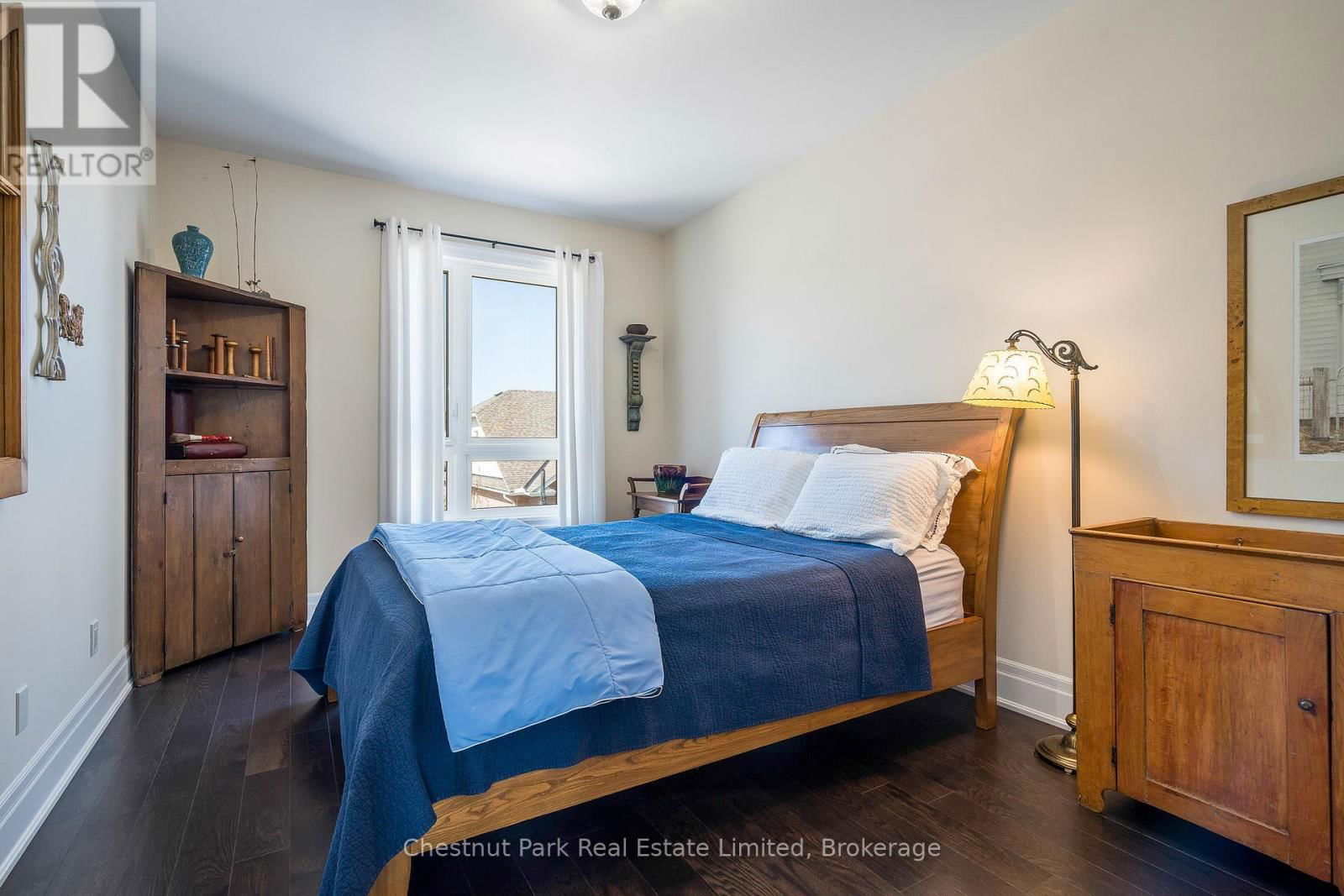 31 EMERSON MEWS Image 30