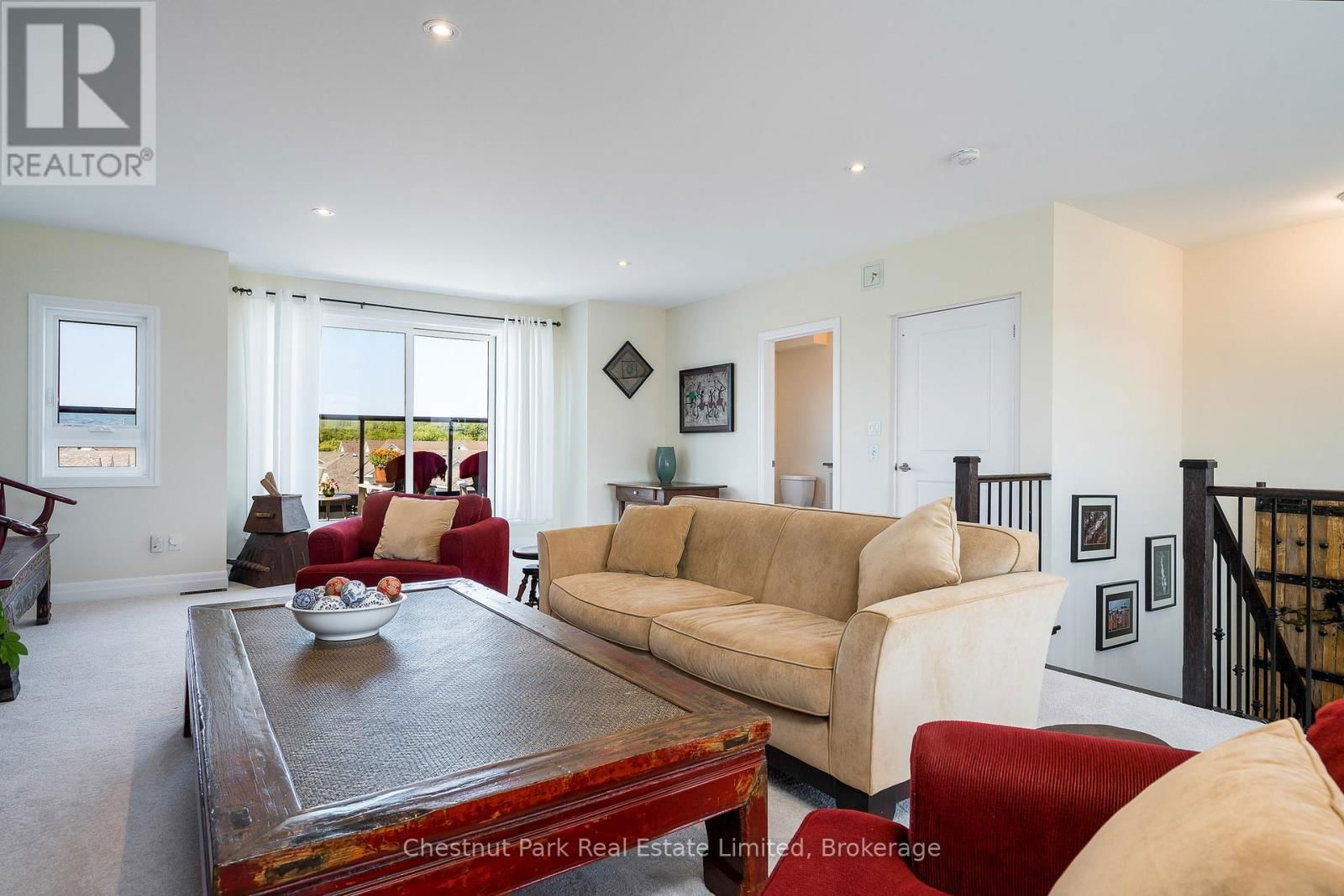 31 EMERSON MEWS Image 32