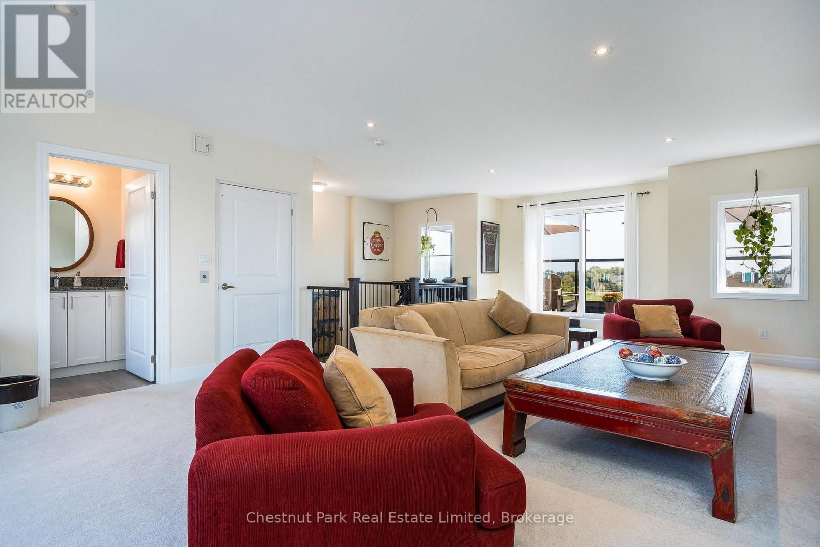 31 EMERSON MEWS Image 33