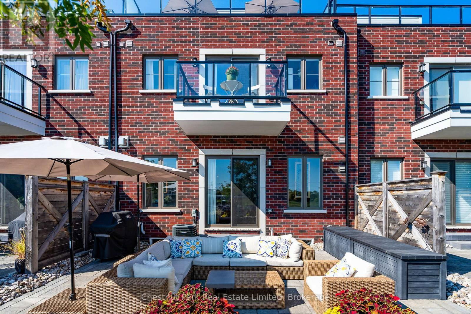 31 EMERSON MEWS Image 4