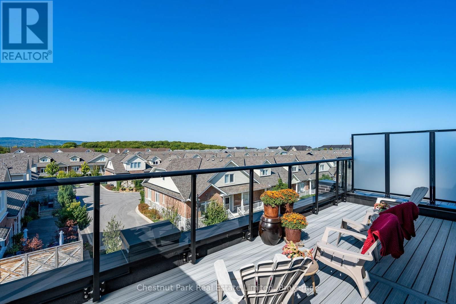 31 EMERSON MEWS Image 6