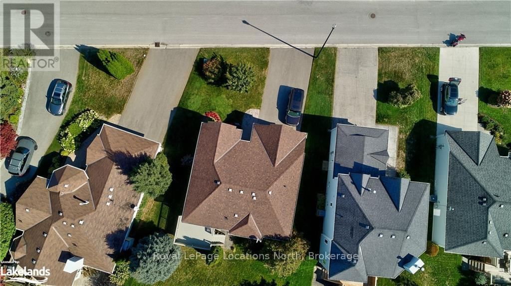 321 BALSAM STREET Image 10
