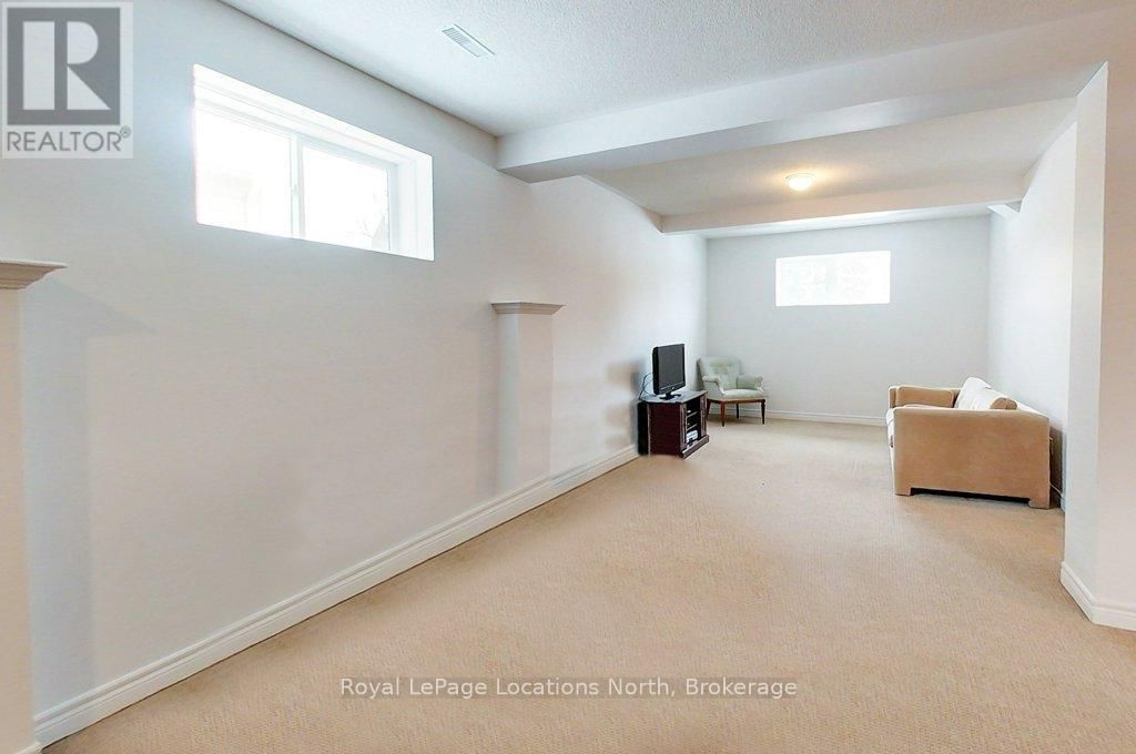321 BALSAM STREET Image 20