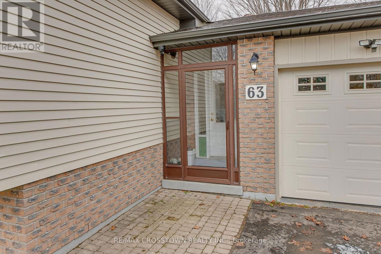 63 BRONTE CRESCENT Image 2