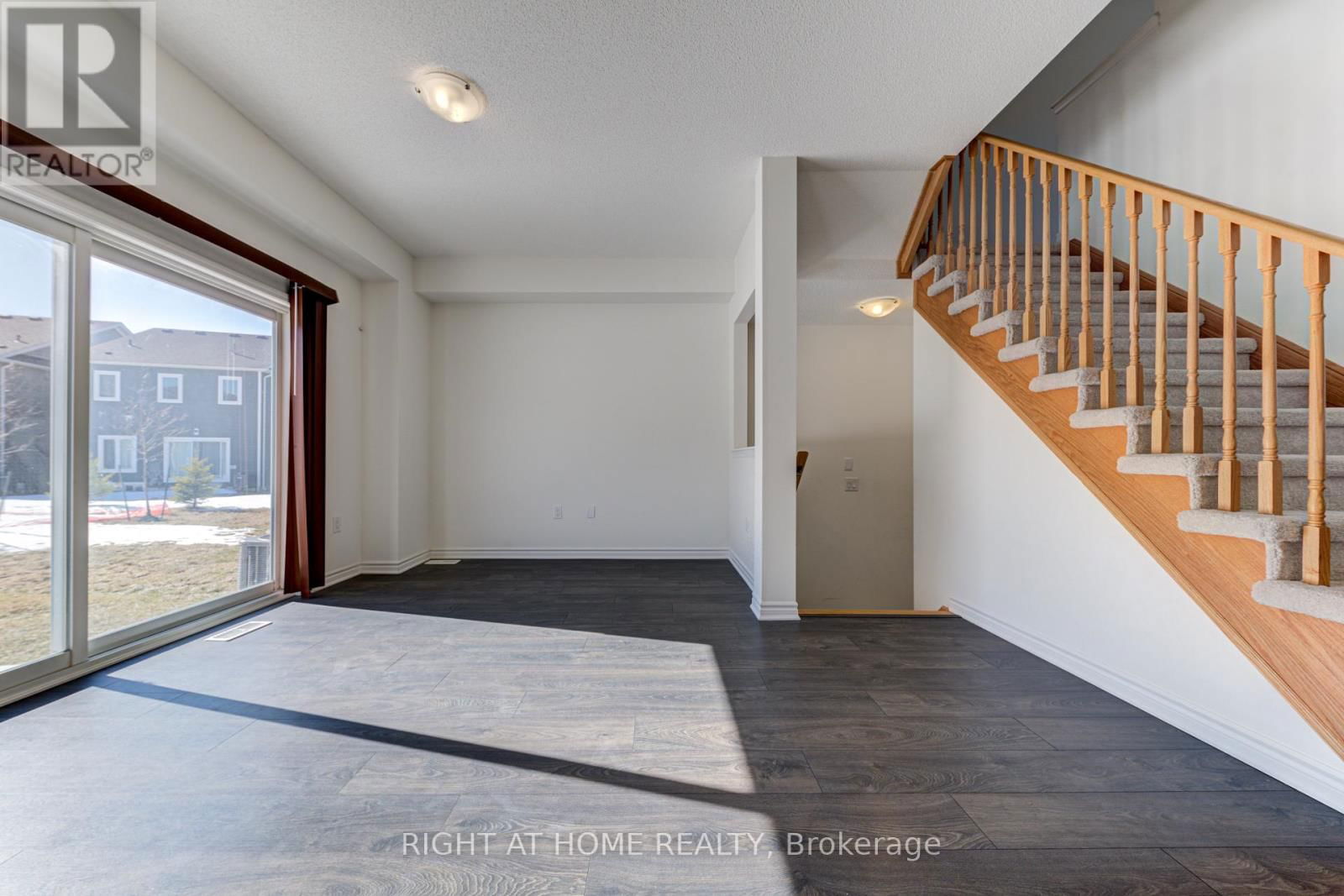 8 BOBOLINK DRIVE Image 12