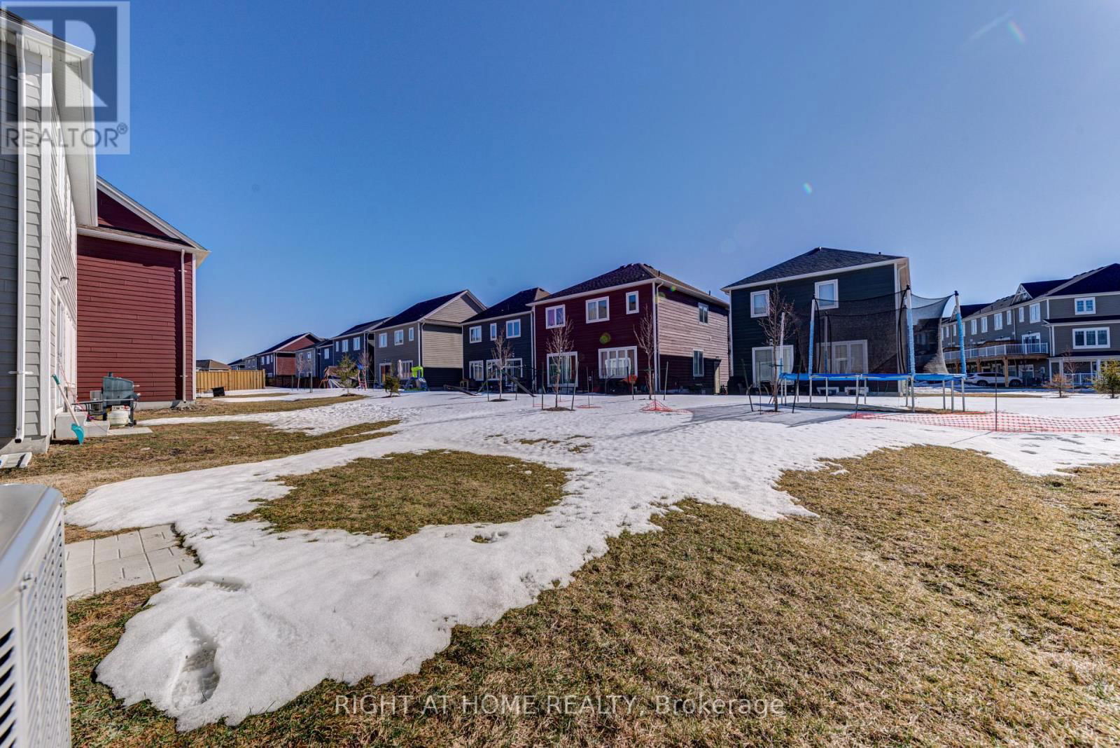 8 BOBOLINK DRIVE Image 33